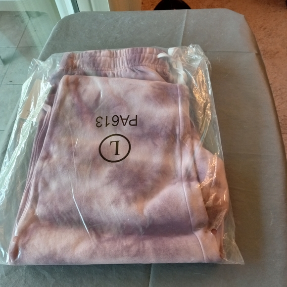 Reflex Tie Dye Print Brushed Fleece Jogger Sweatpants in Purple - Picture 3 of 3